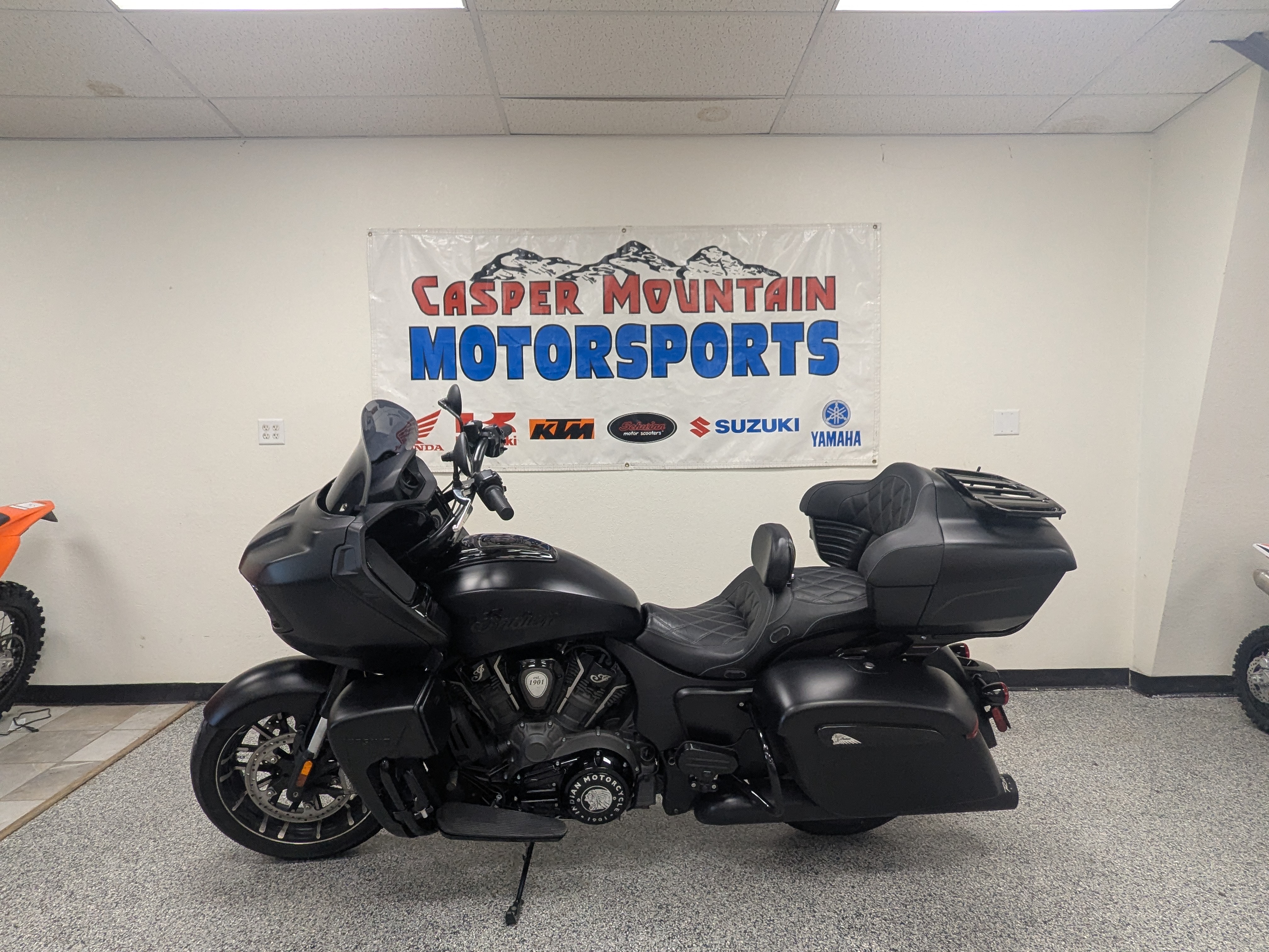 2023 Indian PURSUIT DARK HORSE PREM, 49ST MOTORCYCLE