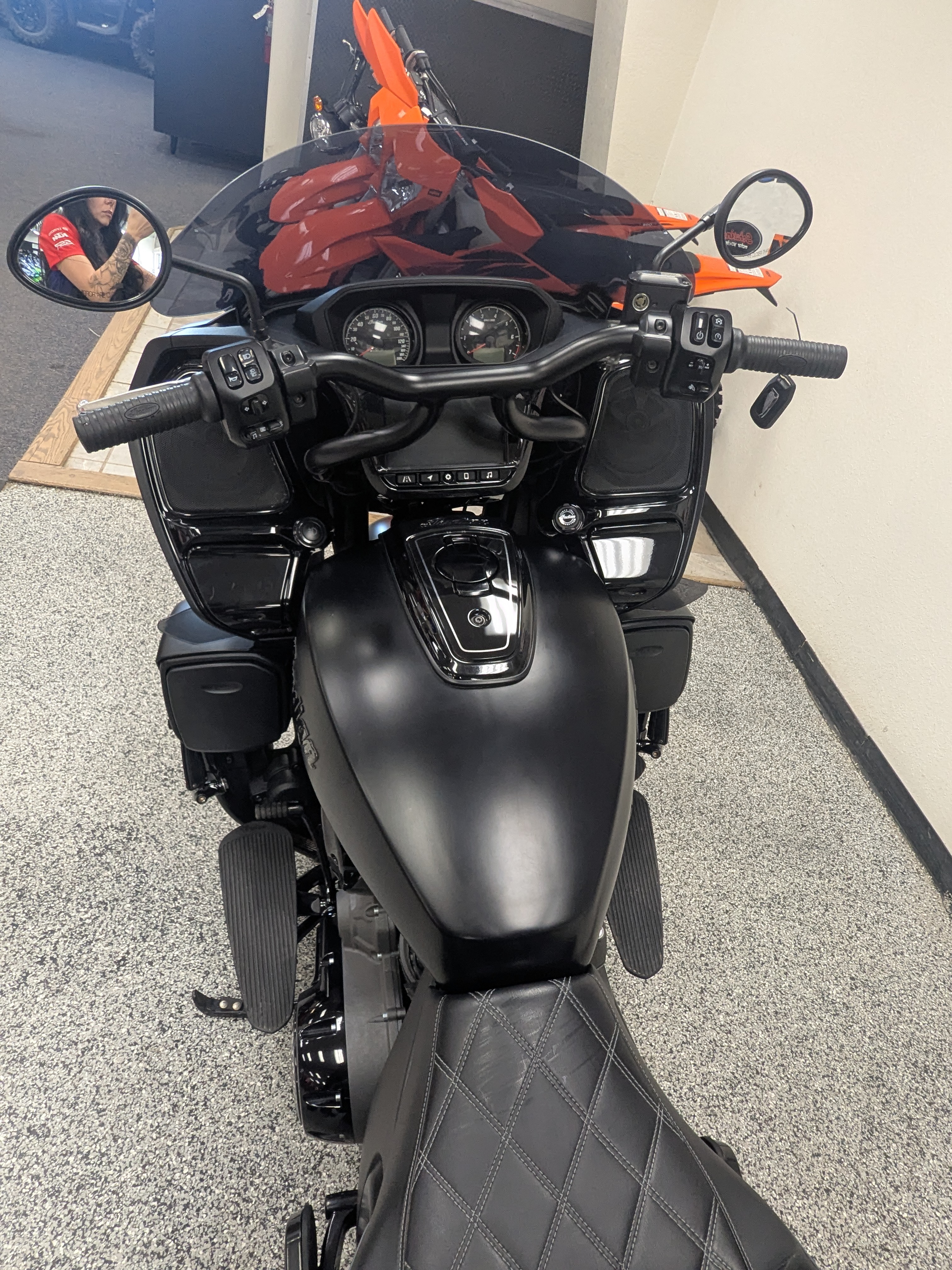 2023 Indian PURSUIT DARK HORSE PREM, 49ST MOTORCYCLE