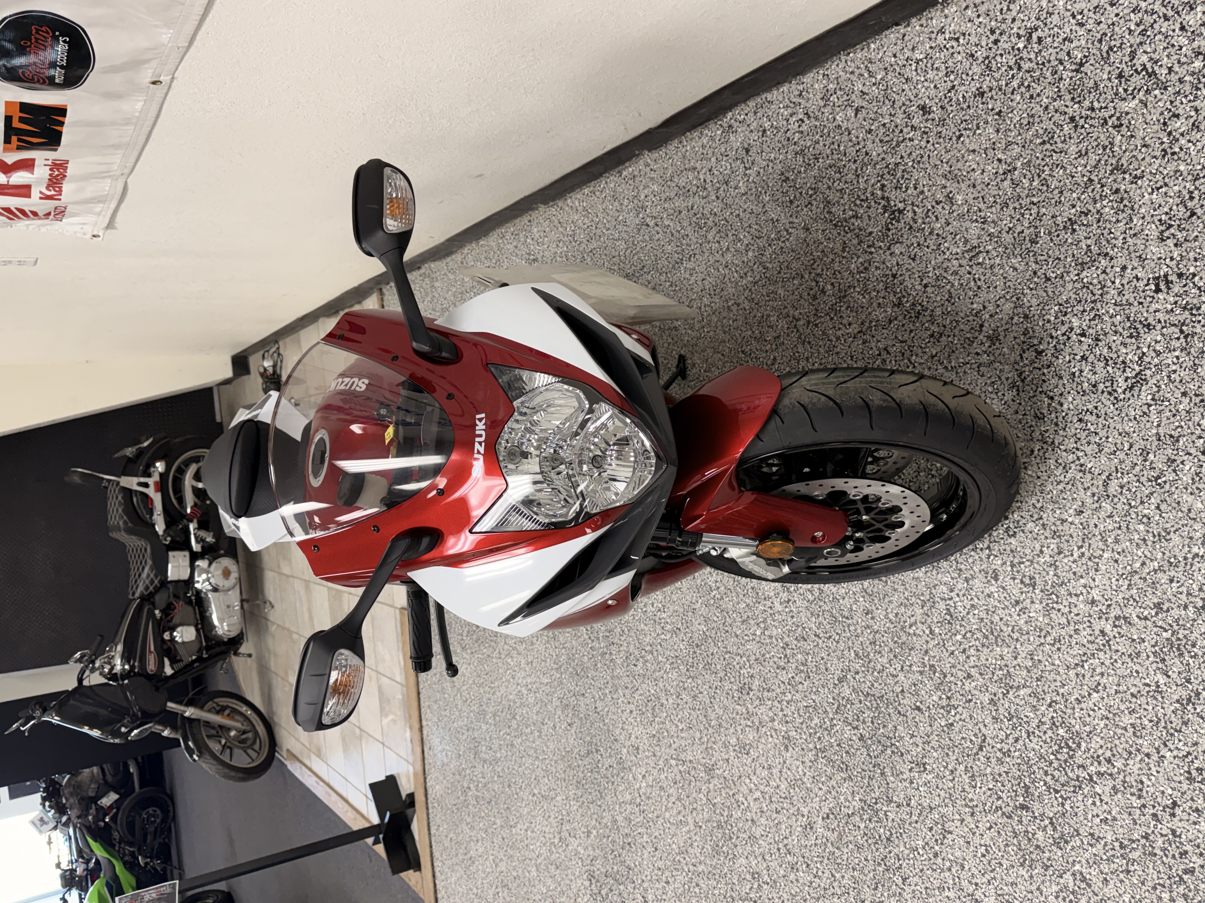2027 Suzuki GSX-R600 SIDE BY SIDE