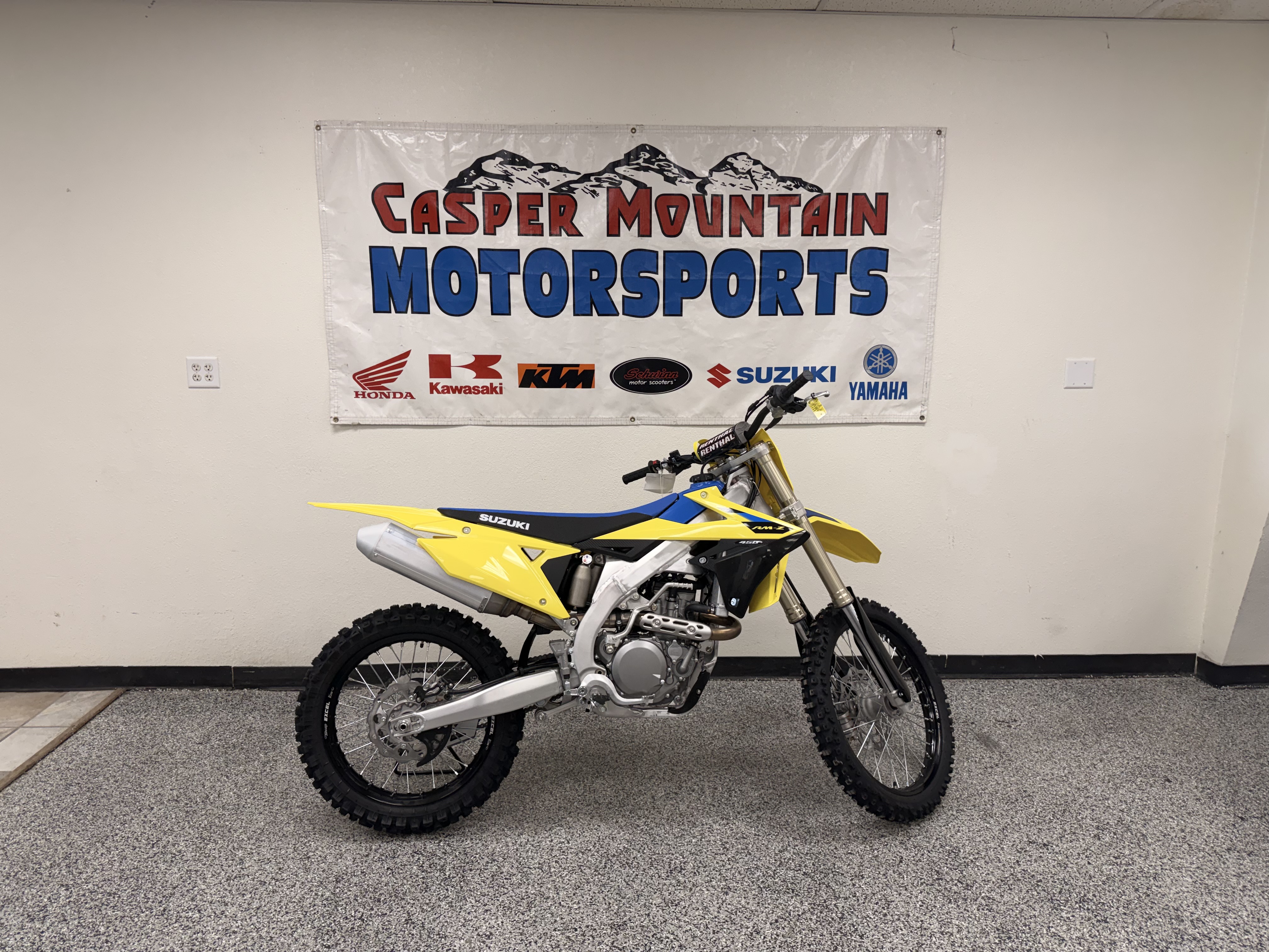 2027 Suzuki RM-Z450 DIRT BIKE