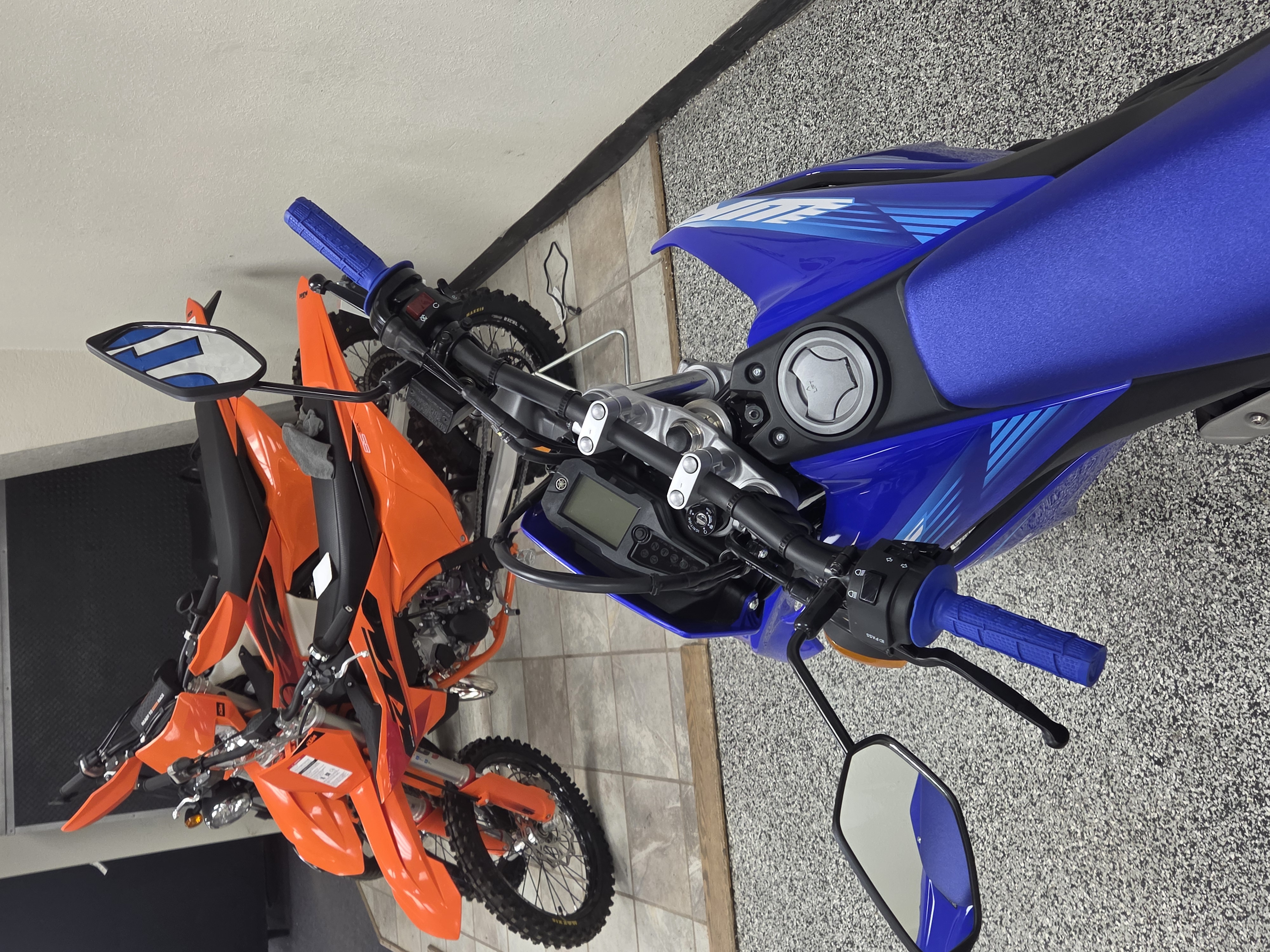 2027 Yamaha WR125R MOTORCYCLE