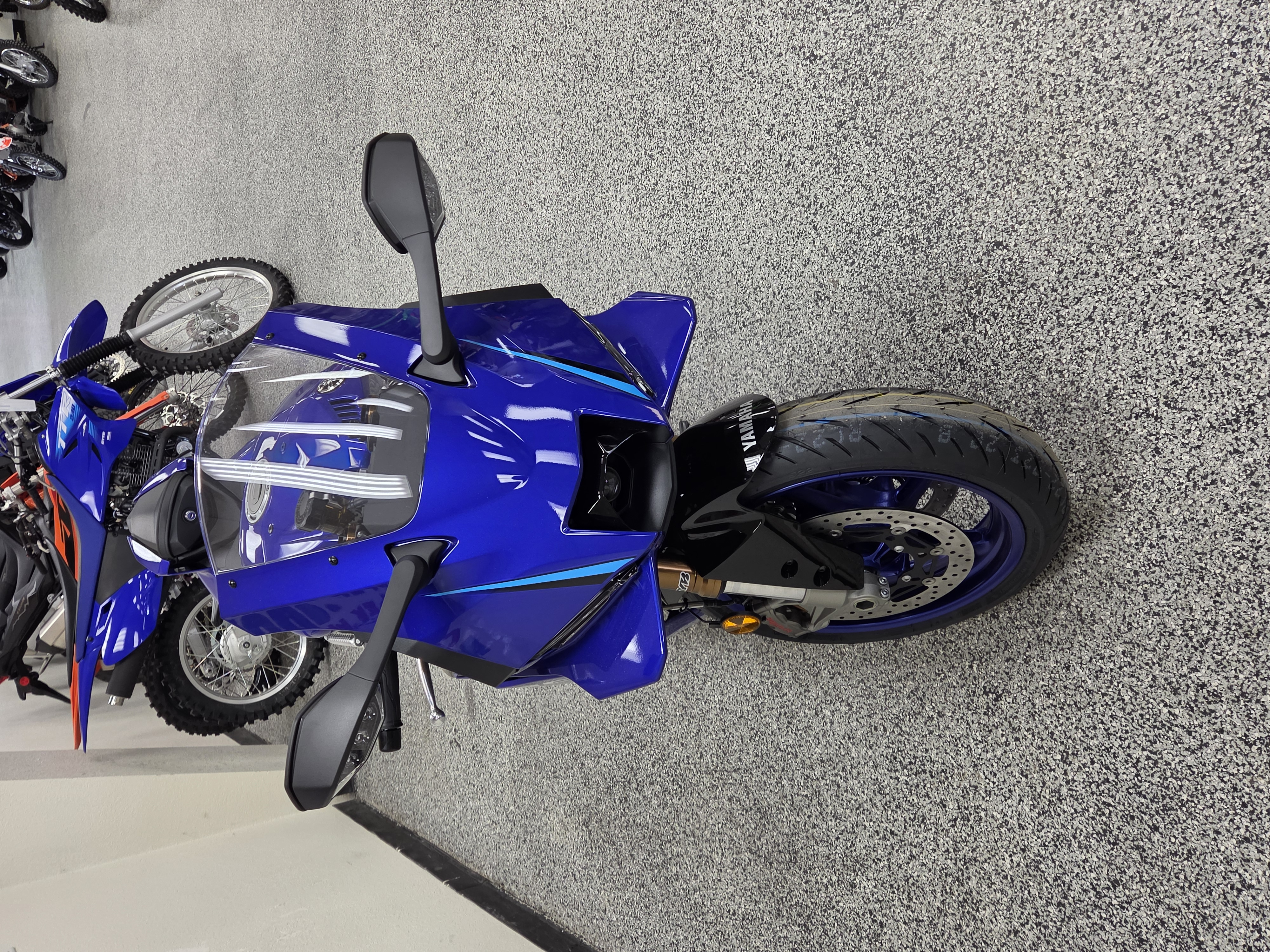2027 YAMAHA YZF-R9 MOTORCYCLE