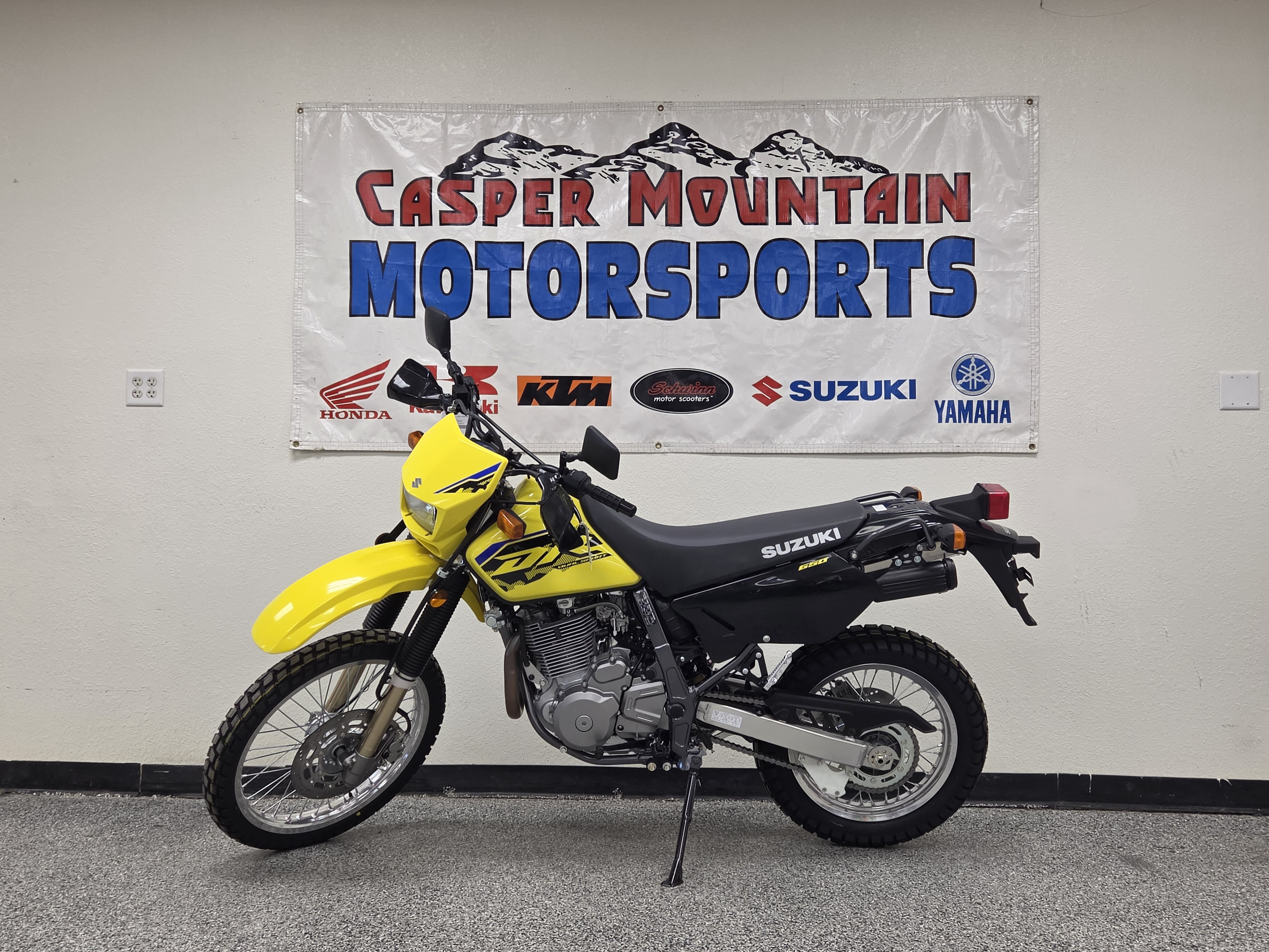 2027 Suzuki DR650SE MOTORCYCLE