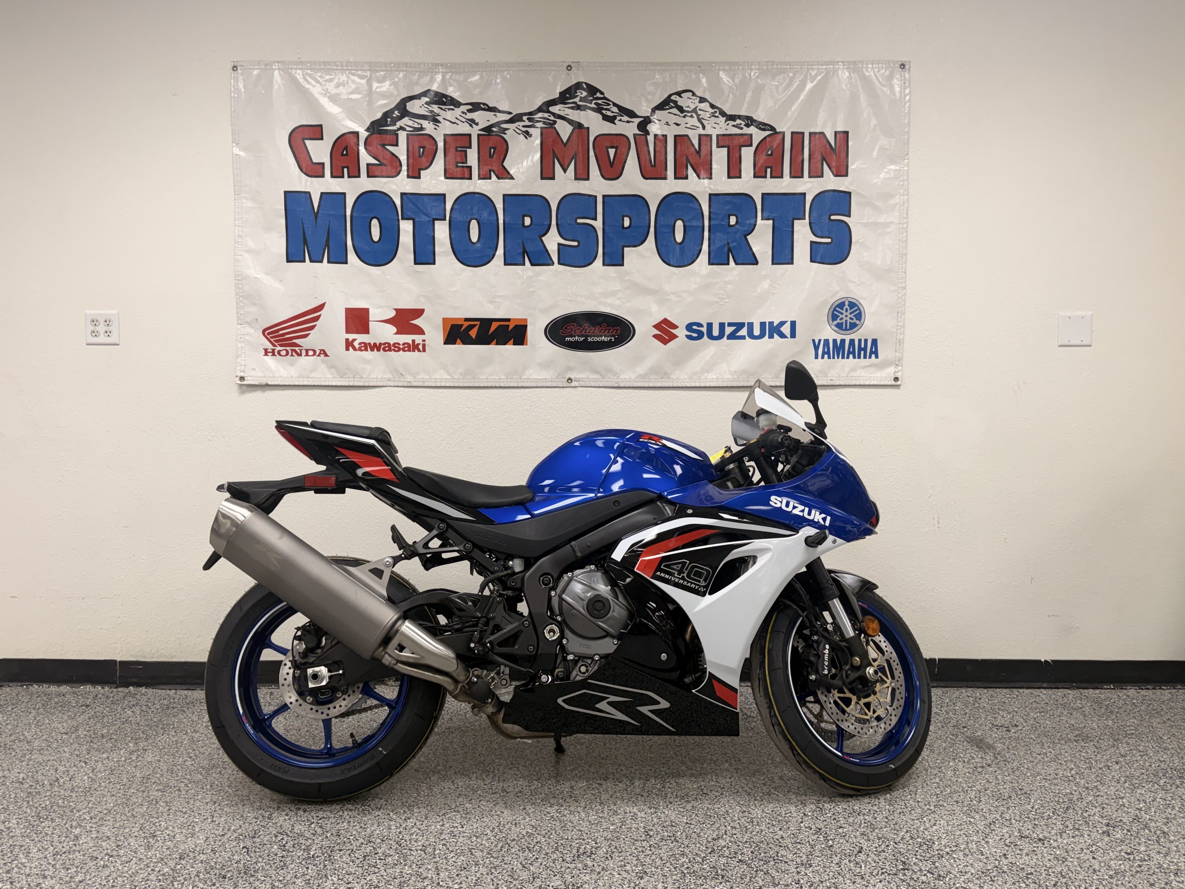 2027 Suzuki GSX-R1000 MOTORCYCLE