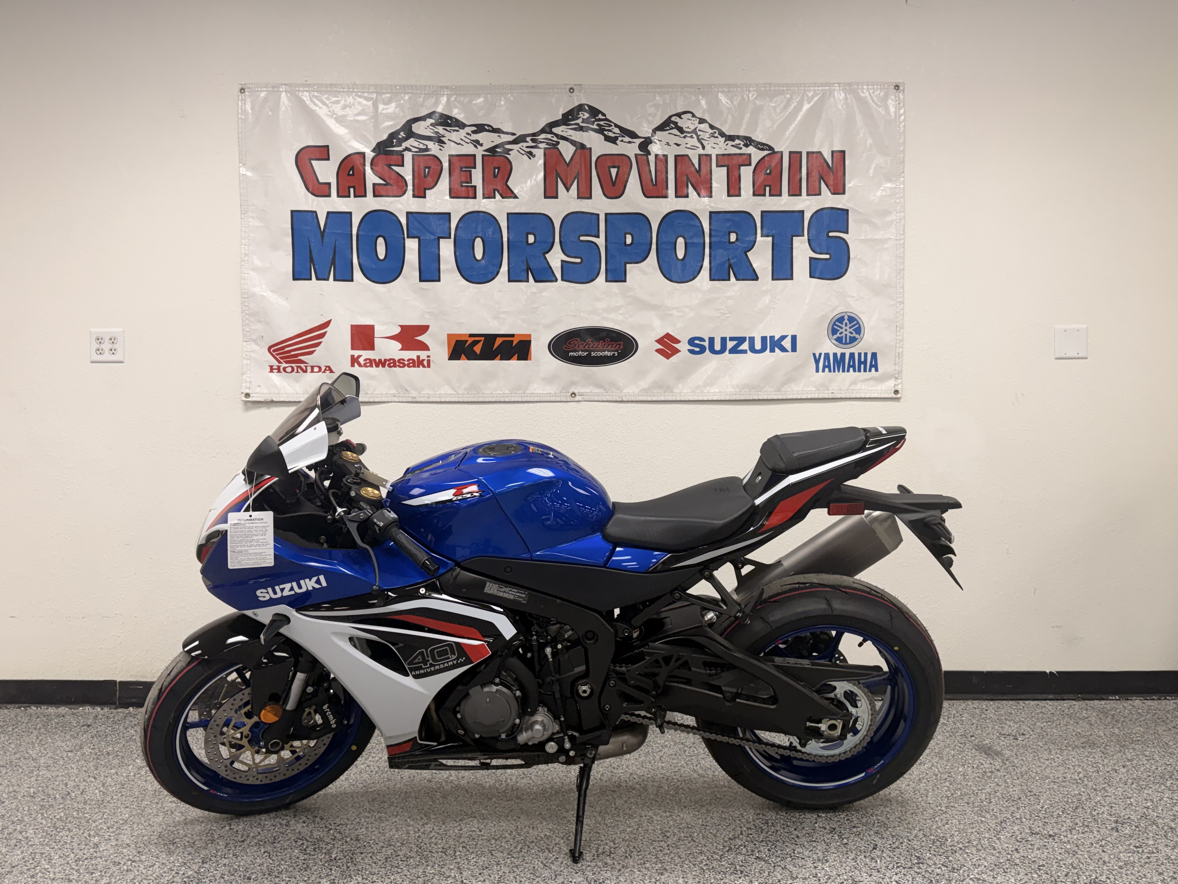 2027 Suzuki GSX-R1000 MOTORCYCLE