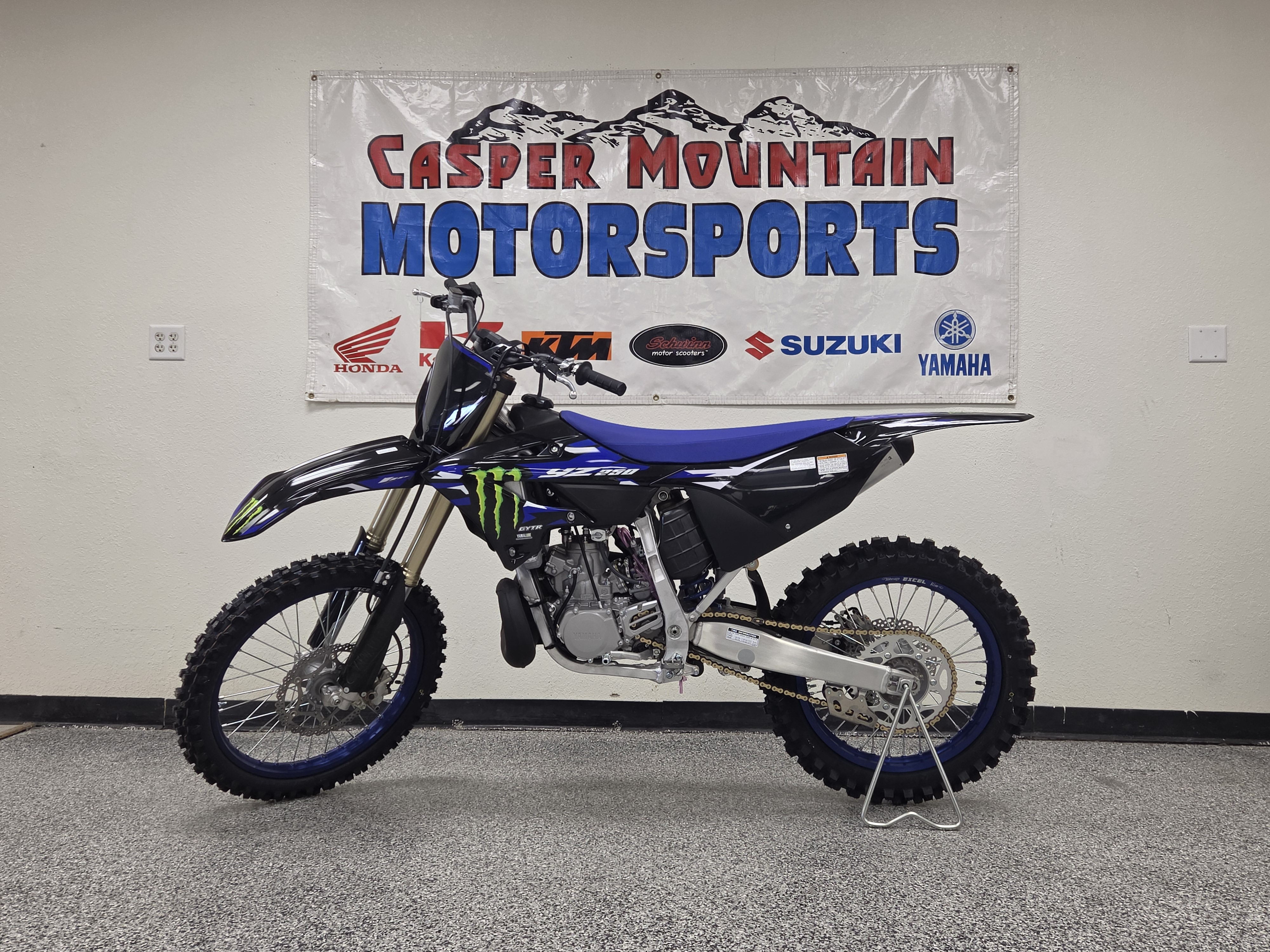 2027 Yamaha YZ250 DIRT BIKE